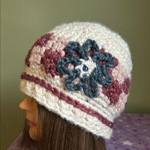 Crochet knit medium beanie soft acrylic yarn new extremely warm